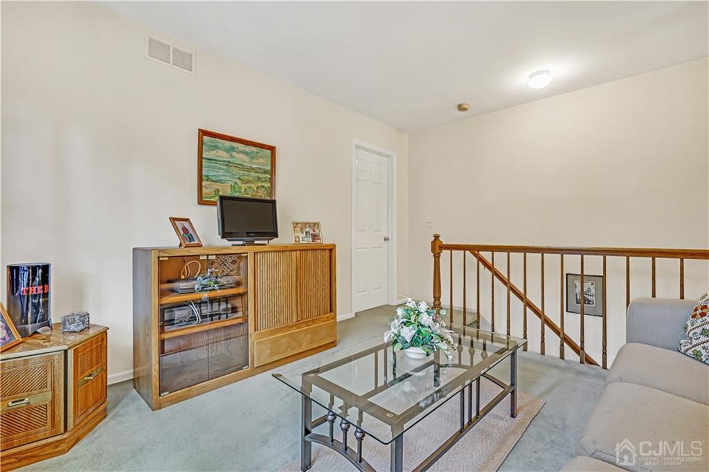 19 Stone Run Road Bedminster, NJ 07921 - Photo 13 of 17 a living room with furniture