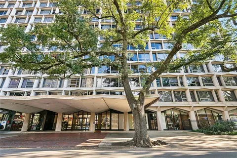 $625,000 | 2100 St Charles Avenue, Unit 7MN, New Orleans, LA 70130