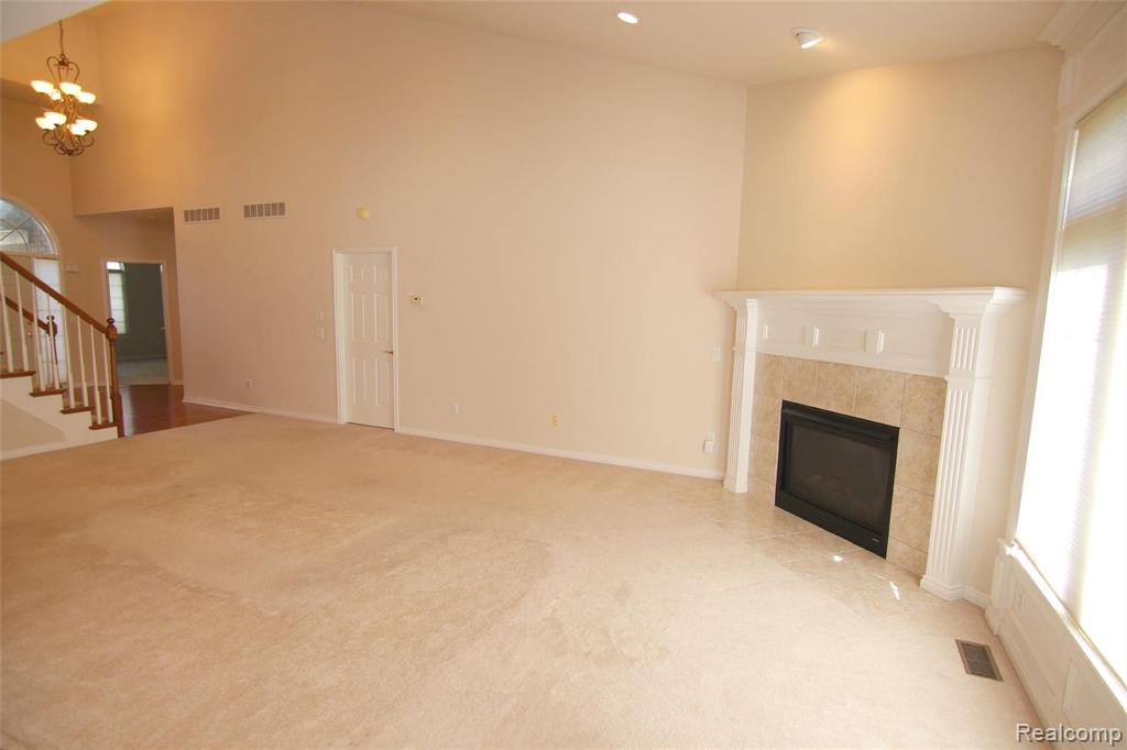 2646 Ridgecrest Drive Utica, MI 48316 - Photo 9 of 25