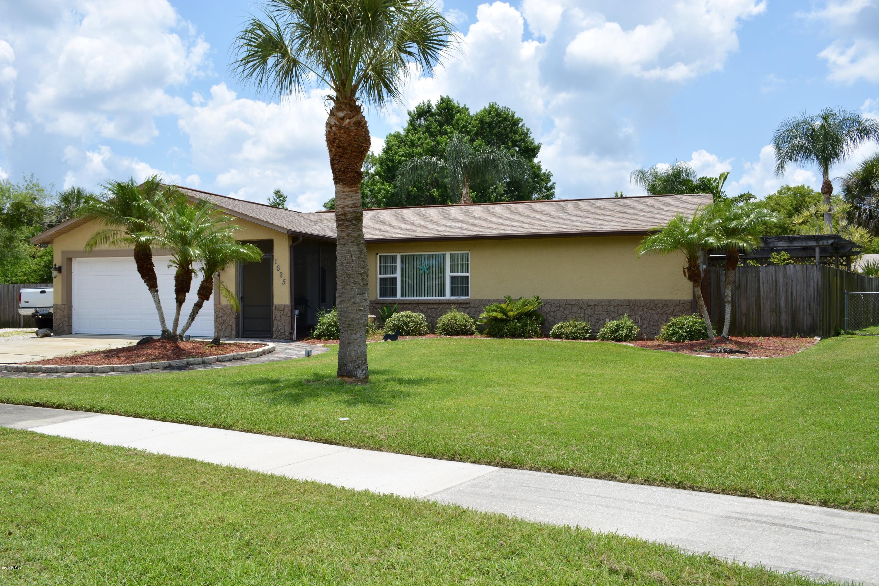 1625 West Shores Road Melbourne, FL 32935 - Photo 2 of 35 DSC_0191