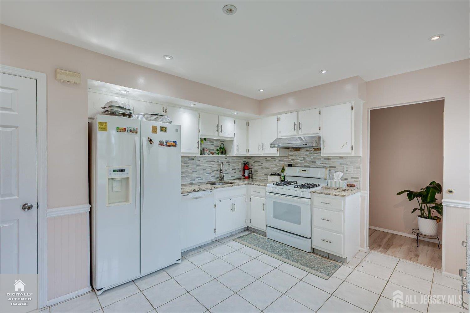 15 Roxy Avenue Edison, NJ 08820 - Photo 15 of 37