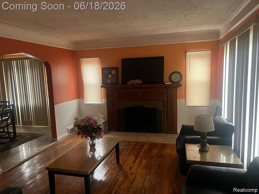 18693 Whitcomb Detroit, MI 48235 - Photo 4 of 21