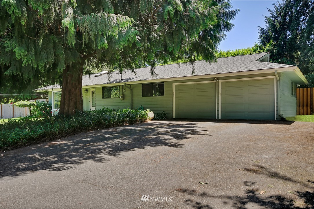15859 Southeast 116th Street Renton, WA 98059 - Photo 2 of 25