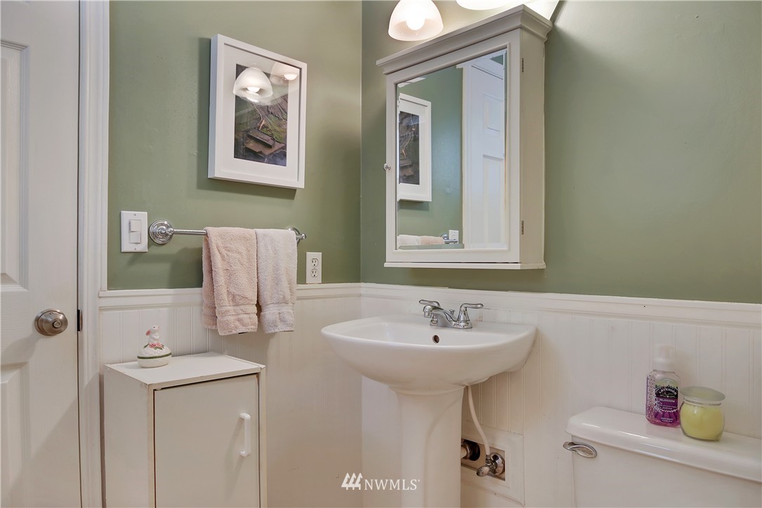 15859 Southeast 116th Street Renton, WA 98059 - Photo 16 of 25