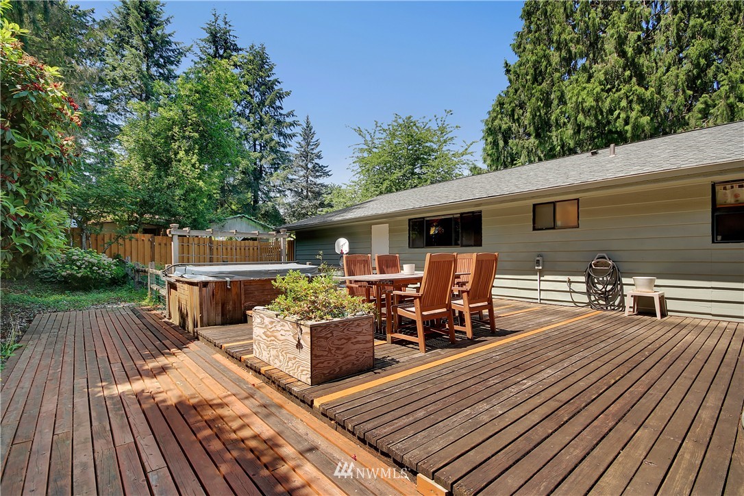15859 Southeast 116th Street Renton, WA 98059 - Photo 8 of 25