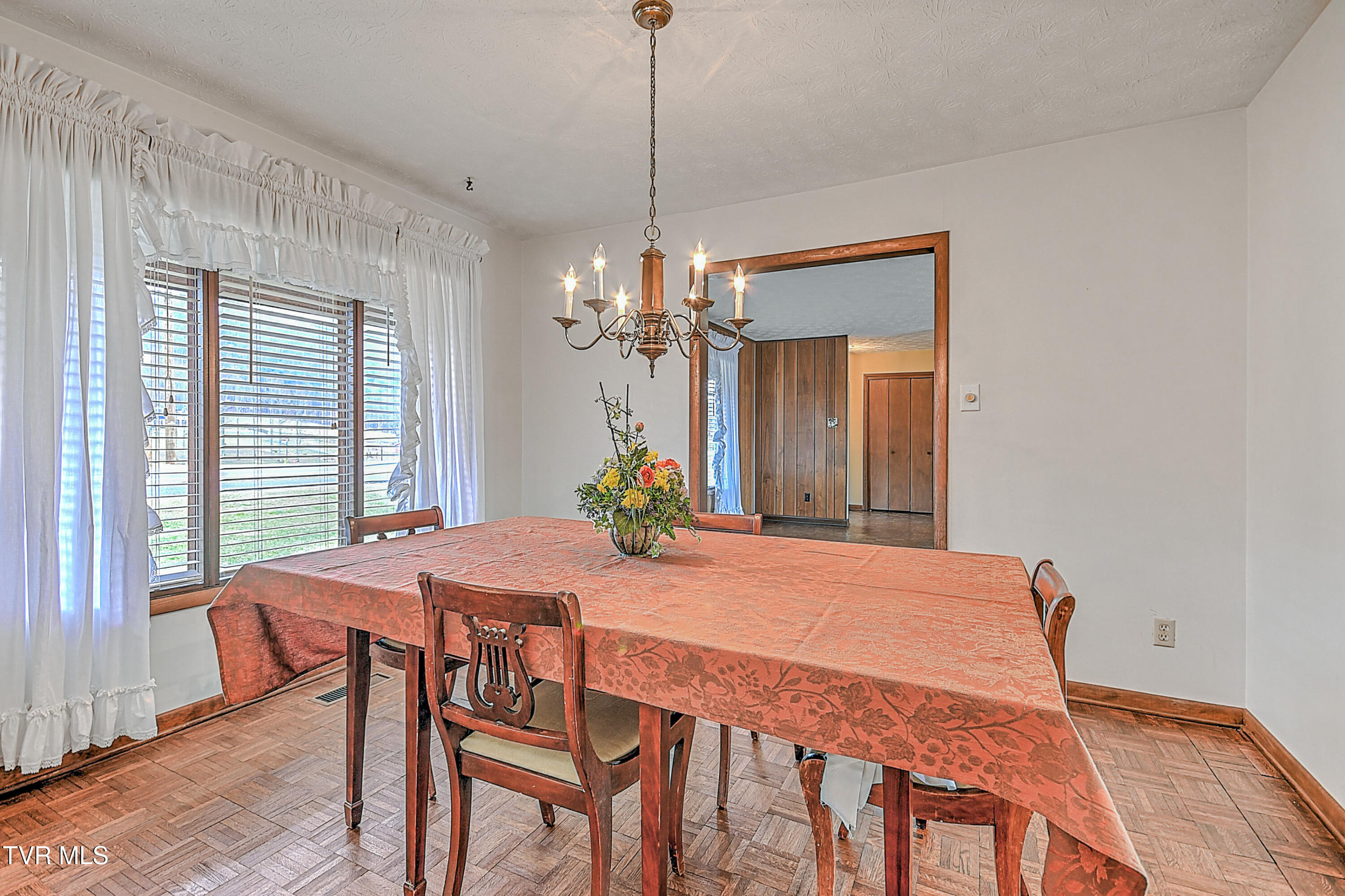 1902 Rock Springs Road Kingsport, TN 37664 - Photo 10 of 76 1902 Rock Springs GC-10