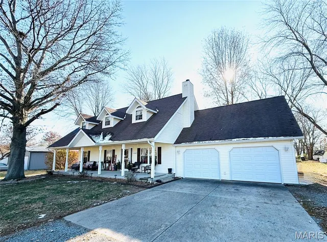 $250,000 | 4000 Apache Circle, Pinckneyville, IL 62274