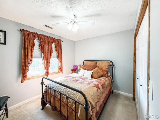 $250,000 | 4000 Apache Circle, Pinckneyville, IL 62274