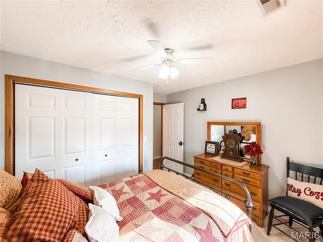 $250,000 | 4000 Apache Circle, Pinckneyville, IL 62274