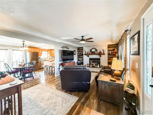 $250,000 | 4000 Apache Circle, Pinckneyville, IL 62274