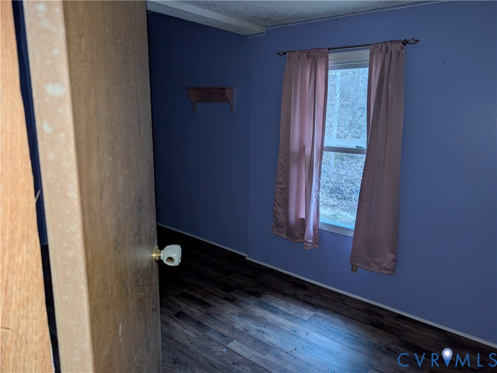 1149 Woodcrest Road Hurley, VA 24620 - Photo 17 of 32 a room with window