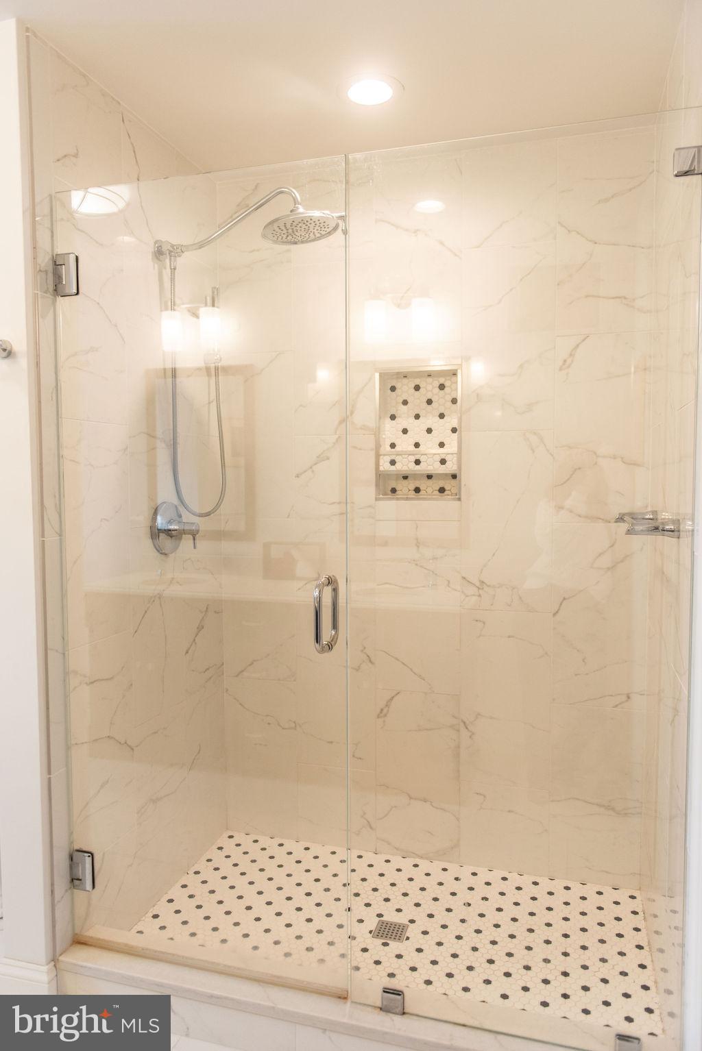 565 Sand Hill Road Hershey, PA 17033 - Photo 16 of 27 a bathroom with a shower