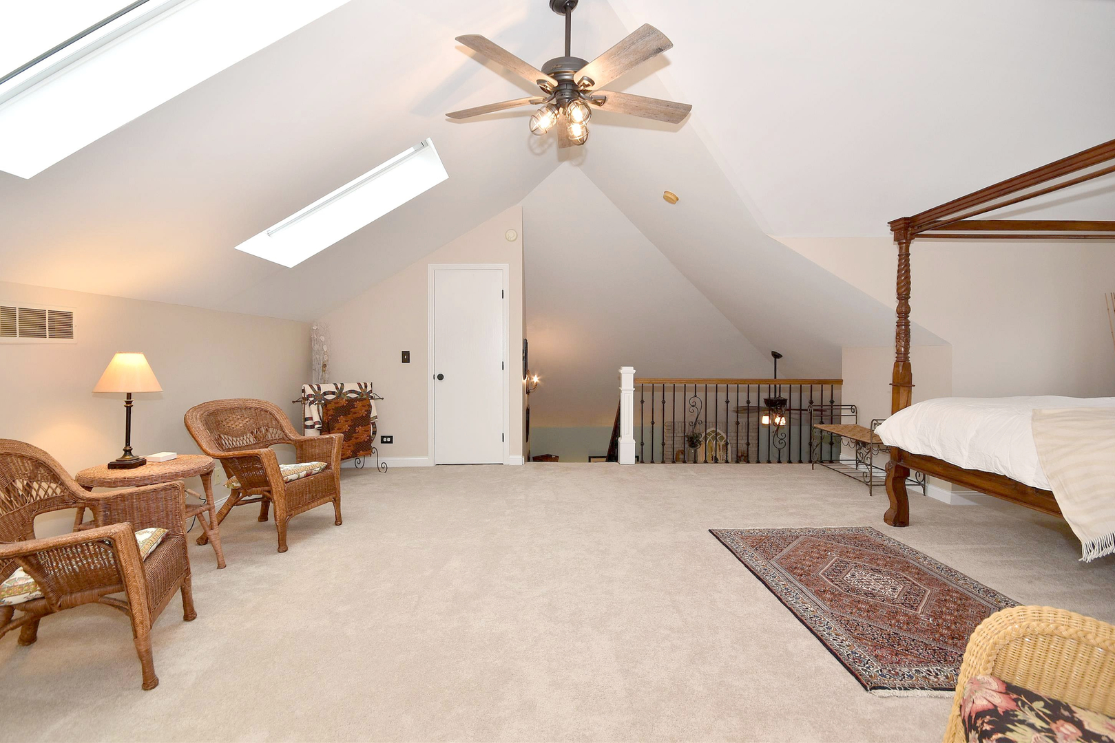 533 Lavina Drive Bolingbrook, IL 60440 - Photo 26 of 44 a living room with furniture