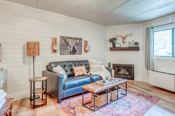 $314,999 | 306 Baskins Creek Road, Unit 3A, Gatlinburg, TN 37738