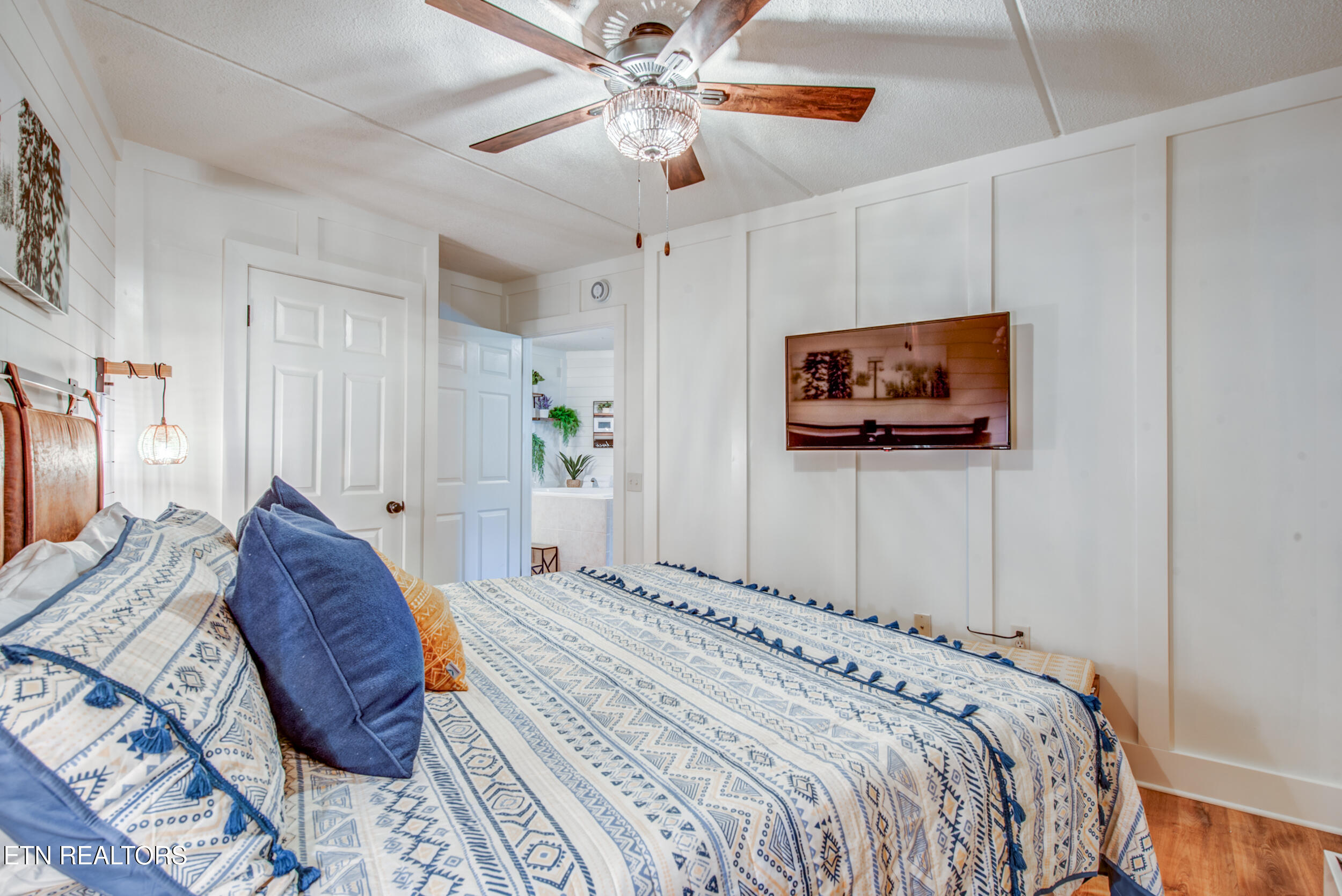 306 Baskins Creek Road, Unit 3A Gatlinburg, TN 37738 - Photo 6 of 17 DSC_2058_59_60