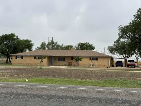 $400,000 | 3901 Highway 385, Hereford, TX 79045