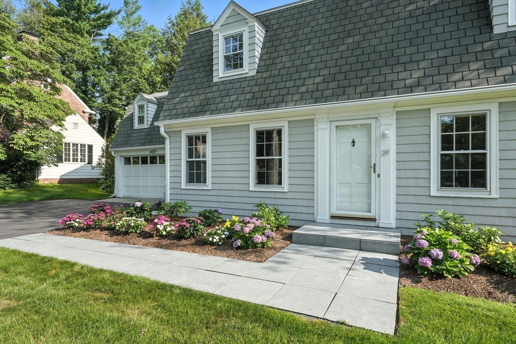 29 Englewood Road Longmeadow, MA 01106 - Photo 3 of 42