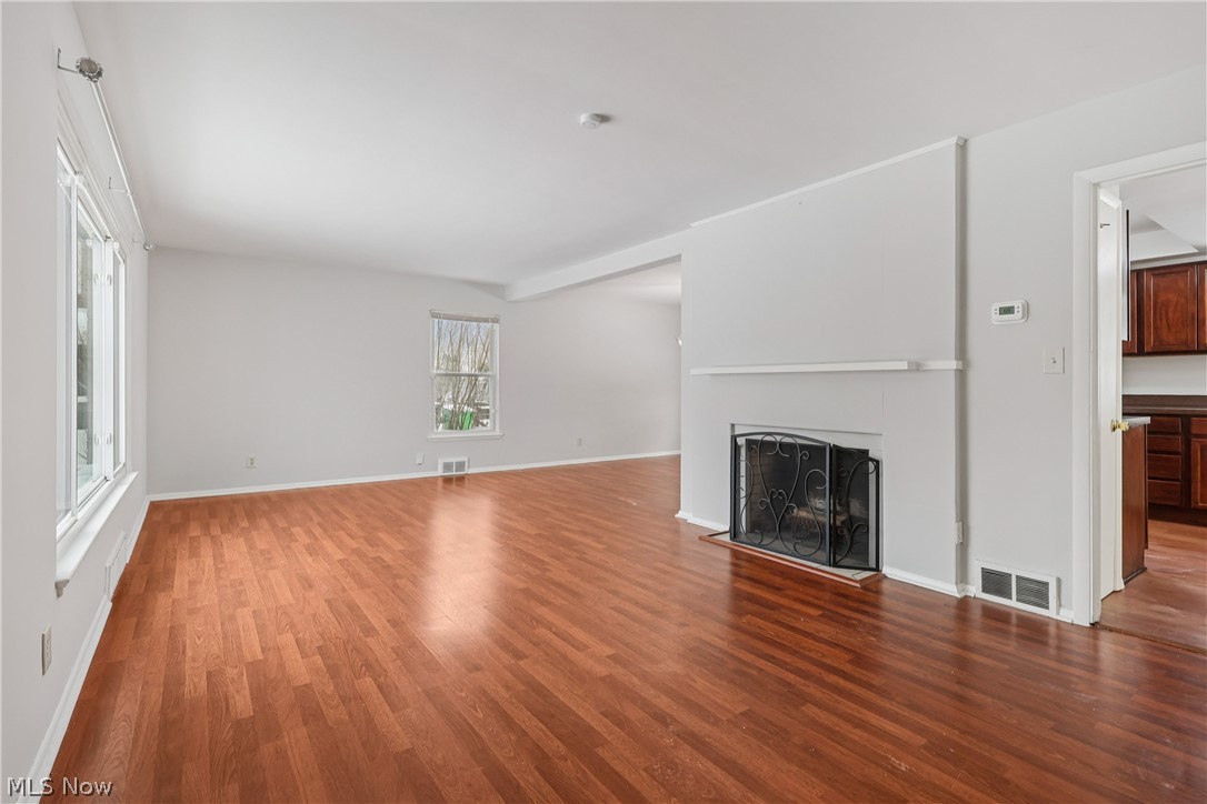 4480 Birchwold Road Cleveland, OH 44121 - Photo 7 of 30