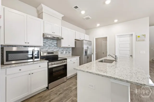 $2,850 | 142 Bottlebrush Drive, Bloomingdale, GA 31302