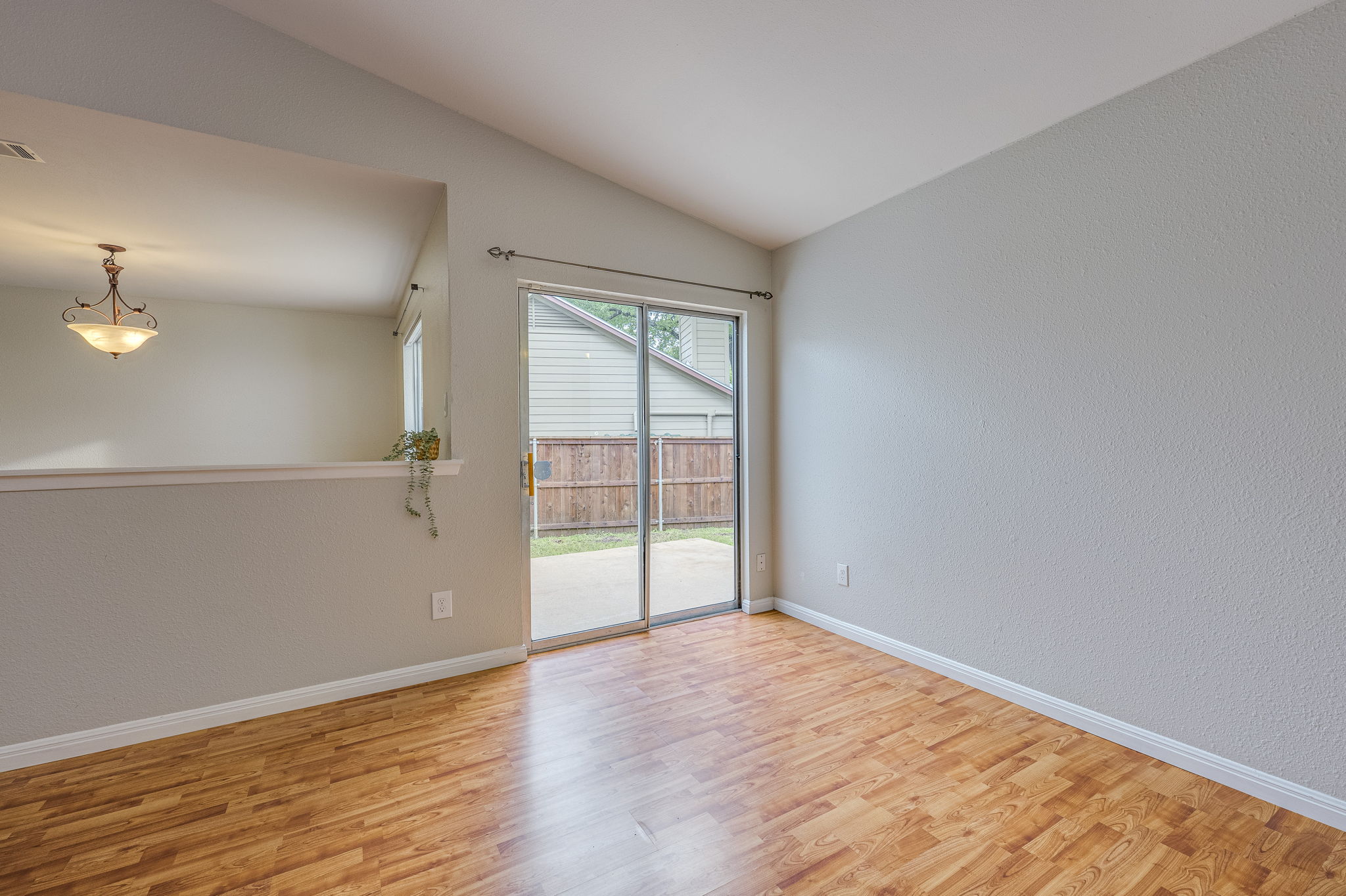 4815 Transit Circle Austin, TX 78727 - Photo 11 of 35 Sliding glass door goes to the side and back yard!