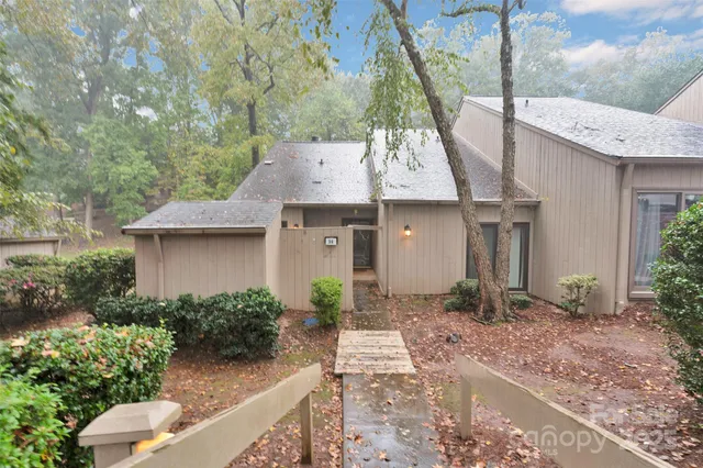 $369,999 | 36 Old Post Road, Lake Wylie, SC 29710