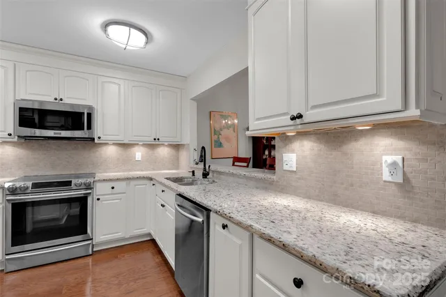 $369,999 | 36 Old Post Road, Lake Wylie, SC 29710