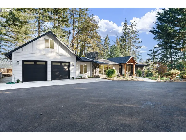 $789,900 | 79579 Abbott Lane, Cottage Grove, OR 97424