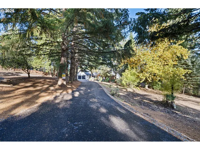 $789,900 | 79579 Abbott Lane, Cottage Grove, OR 97424