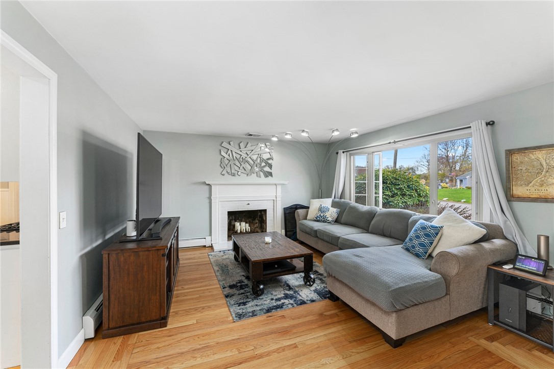11 George Street Warwick, RI 02888 - Photo 11 of 47 Gallery Image 11