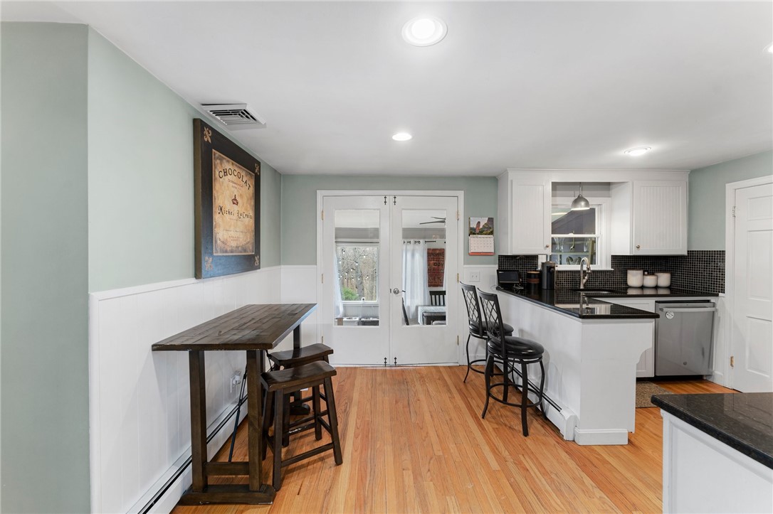 11 George Street Warwick, RI 02888 - Photo 13 of 47 Gallery Image 13