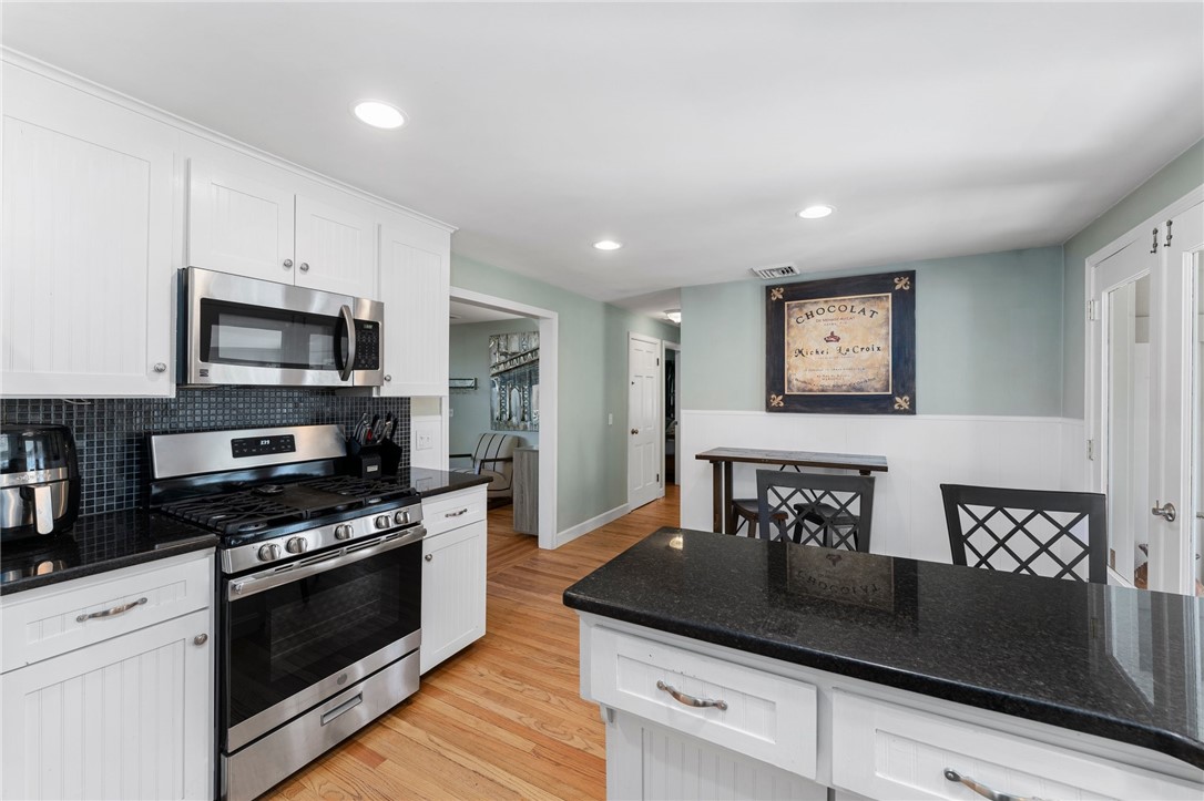 11 George Street Warwick, RI 02888 - Photo 18 of 47 Gallery Image 18