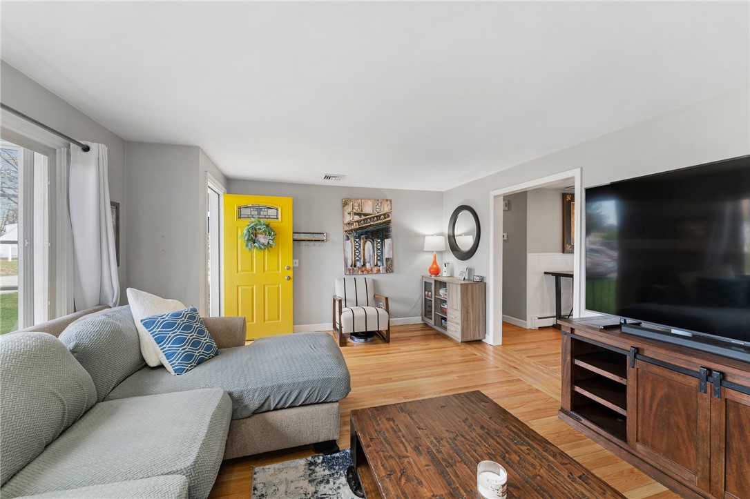 11 George Street Warwick, RI 02888 - Photo 9 of 47 Gallery Image 9