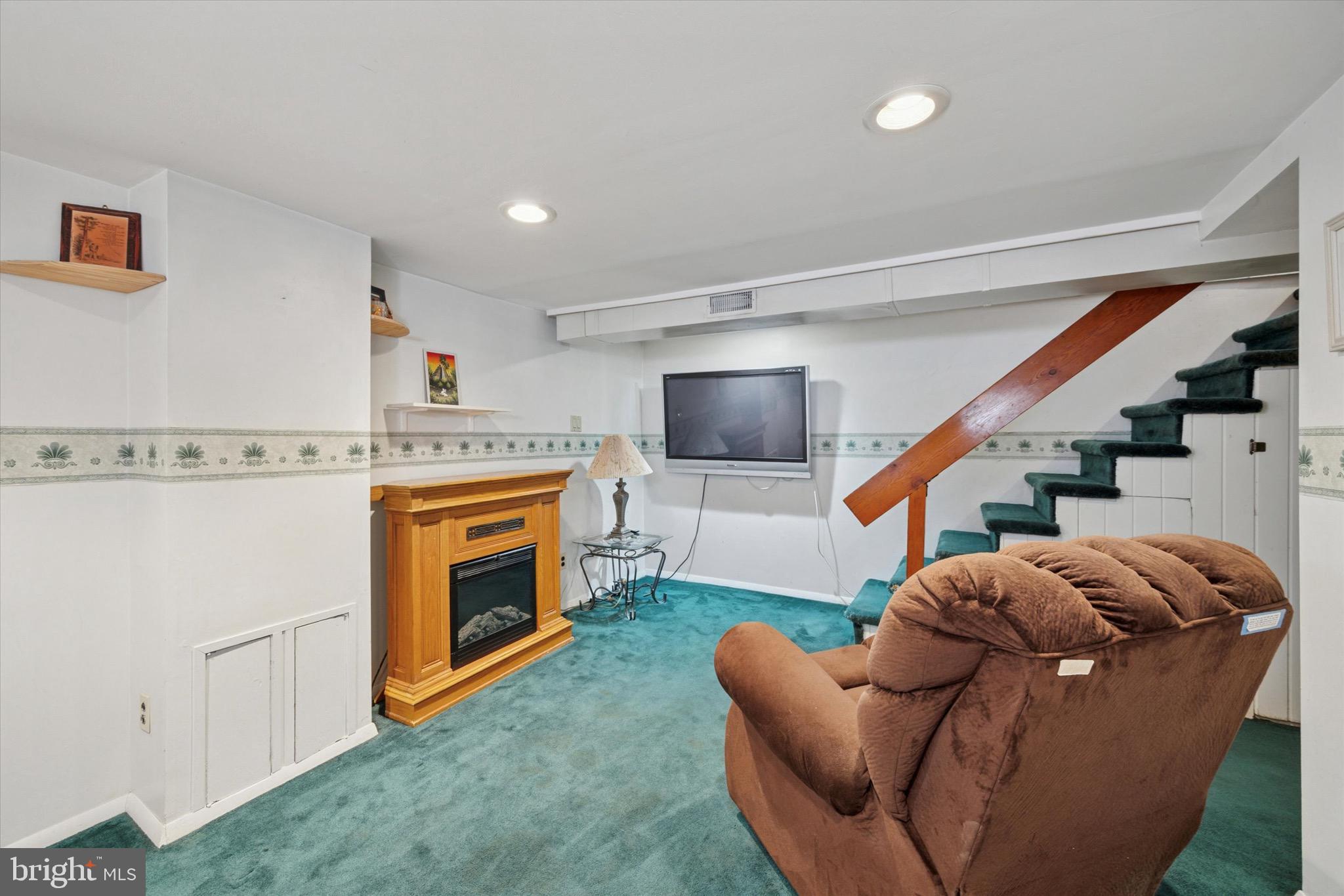 3416 Holyoke Road Philadelphia, PA 19114 - Photo 23 of 25 Gallery Image 23