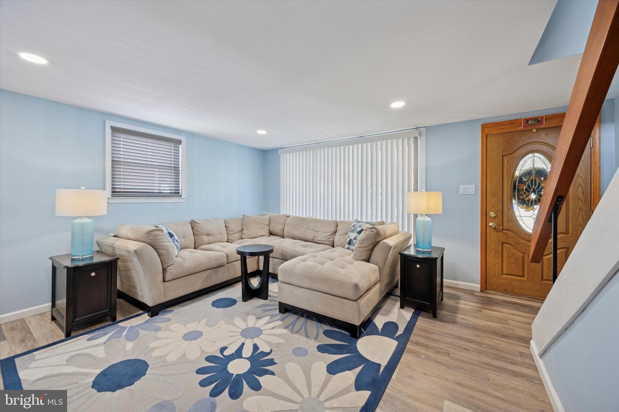 3416 Holyoke Road Philadelphia, PA 19114 - Photo 4 of 25 Gallery Image 4
