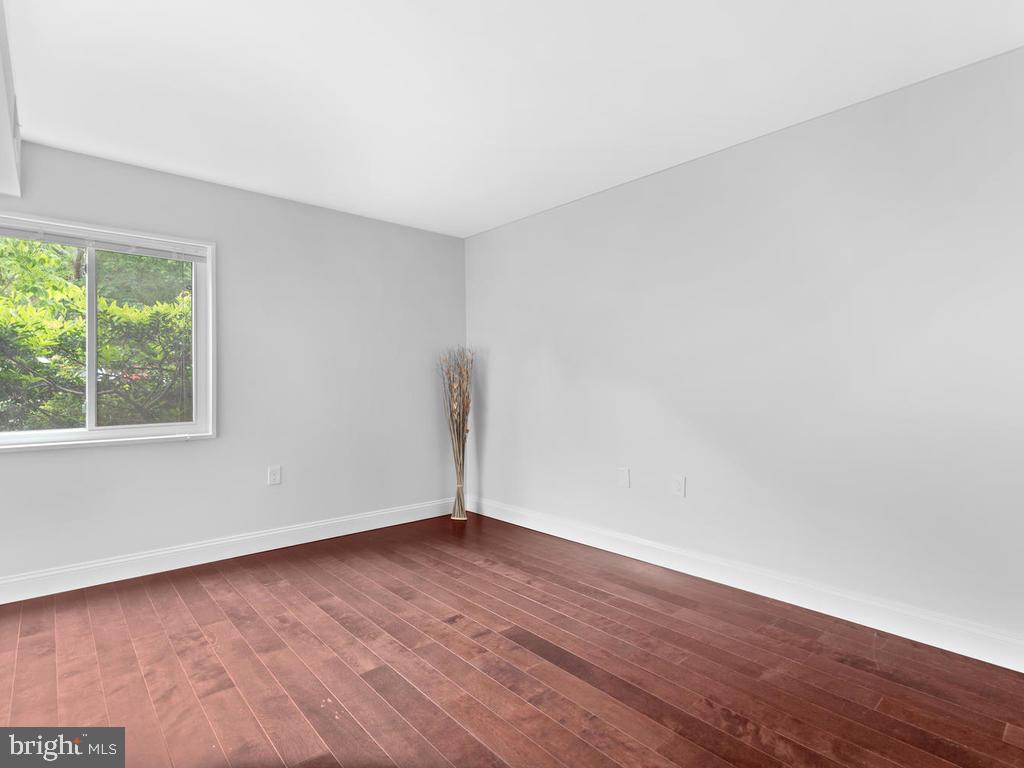 1530 Northgate Square, Unit 1A Reston, VA 20190 - Photo 16 of 24 Gallery Image 16