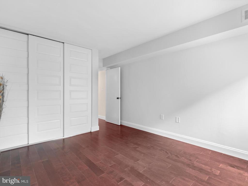1530 Northgate Square, Unit 1A Reston, VA 20190 - Photo 18 of 24 Gallery Image 18