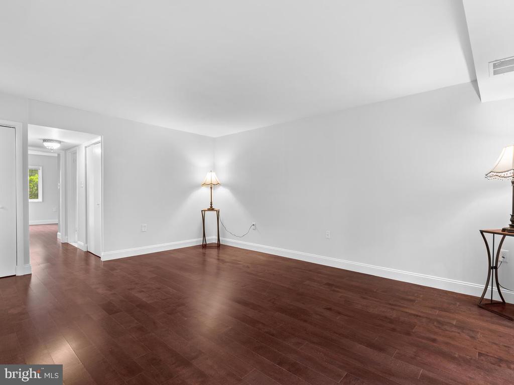 1530 Northgate Square, Unit 1A Reston, VA 20190 - Photo 7 of 24 Gallery Image 7