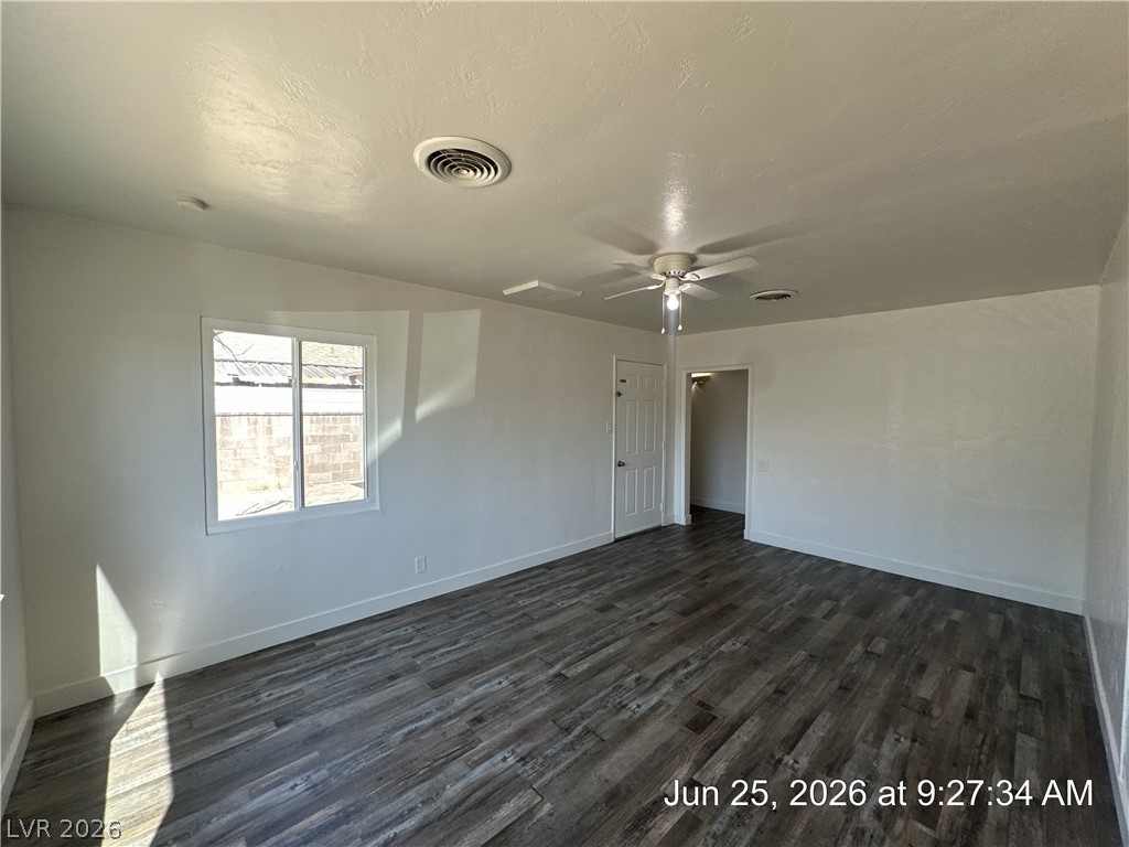 148 West Victory Road Henderson, NV 89015 - Photo 4 of 34