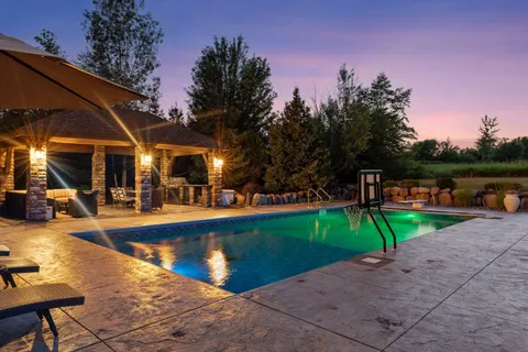 $2,095,000 | 225 Calamus Circle, Medina, MN 55340