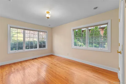 $2,675,000 | 46 Nassau Drive, Great Neck, NY 11021