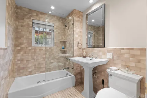 $2,675,000 | 46 Nassau Drive, Great Neck, NY 11021
