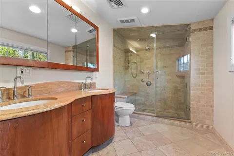 $2,675,000 | 46 Nassau Drive, Great Neck, NY 11021