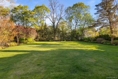 $2,675,000 | 46 Nassau Drive, Great Neck, NY 11021