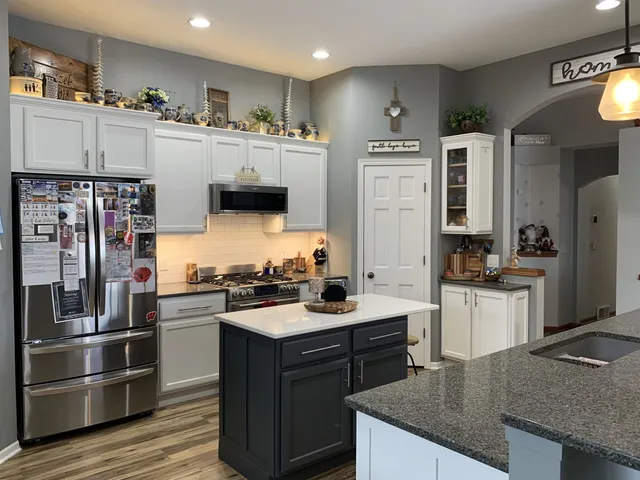 $550,000 | 412 Vista Columbus Wi 53925, Columbus, WI 53925