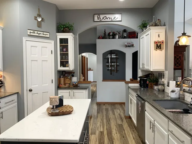 $550,000 | 412 Vista Columbus Wi 53925, Columbus, WI 53925