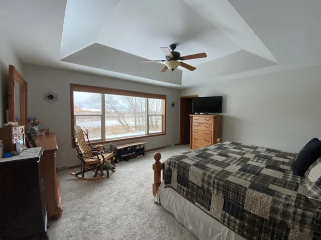 $550,000 | 412 Vista Columbus Wi 53925, Columbus, WI 53925