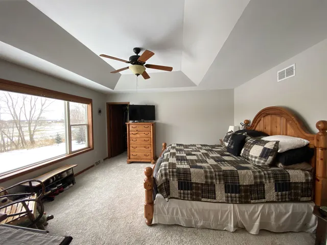 $550,000 | 412 Vista Columbus Wi 53925, Columbus, WI 53925