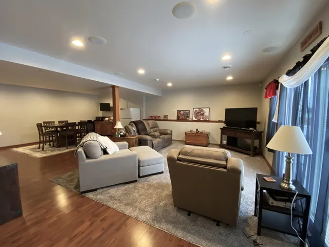 $550,000 | 412 Vista Columbus Wi 53925, Columbus, WI 53925