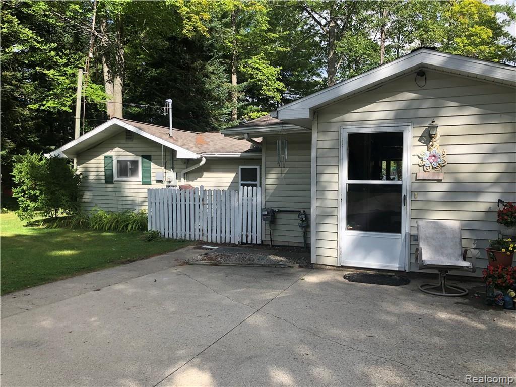 3660 Pineland Road Gladwin, MI 48624 - Photo 17 of 29 3F3BF2E7-8DFA-4494-9ED8-06B2DD5D4476.jpeg