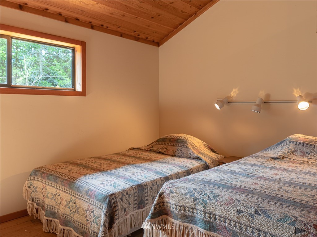 970 Fort Gate Road Nordland, WA 98358 - Photo 21 of 38 Gallery Image 21